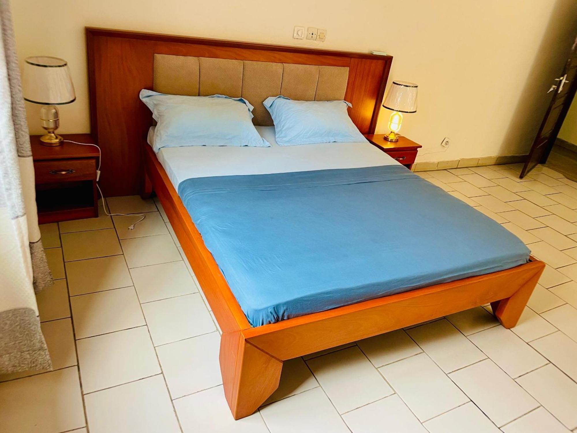 Residence Verone - Appartement Meublés Yaoundé Extérieur photo